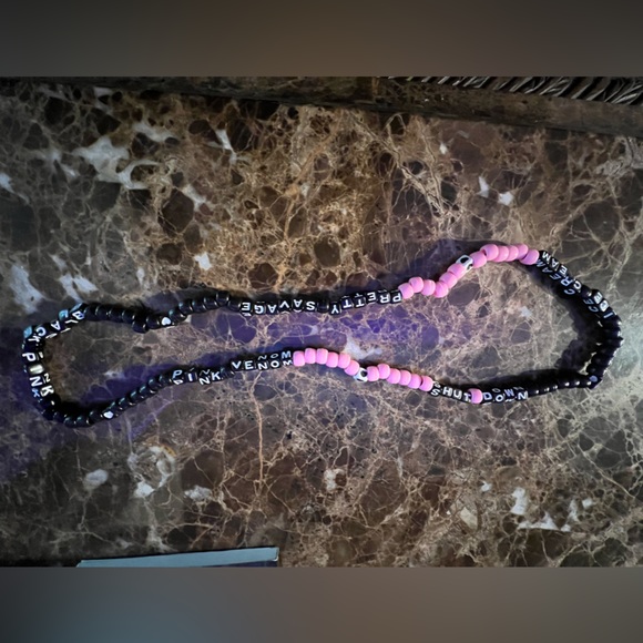 BlackPink Kandii Necklace - Picture 2 of 6
